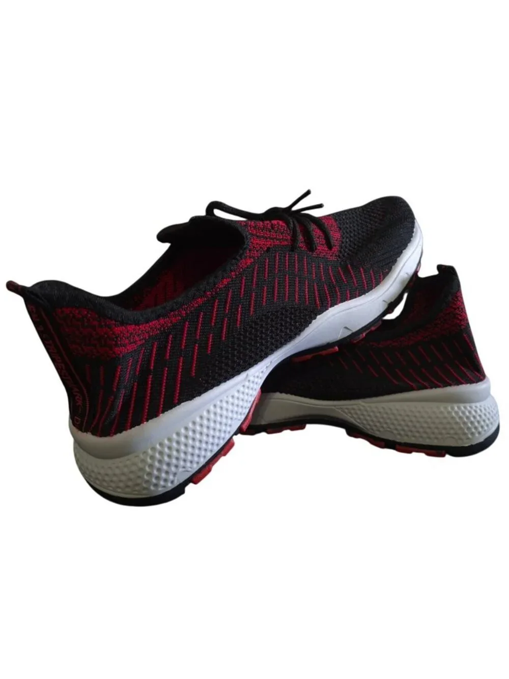 Mens Black Red Knit Running Shoes Size 43 Lightweight Athletic Sneakers NWOB.